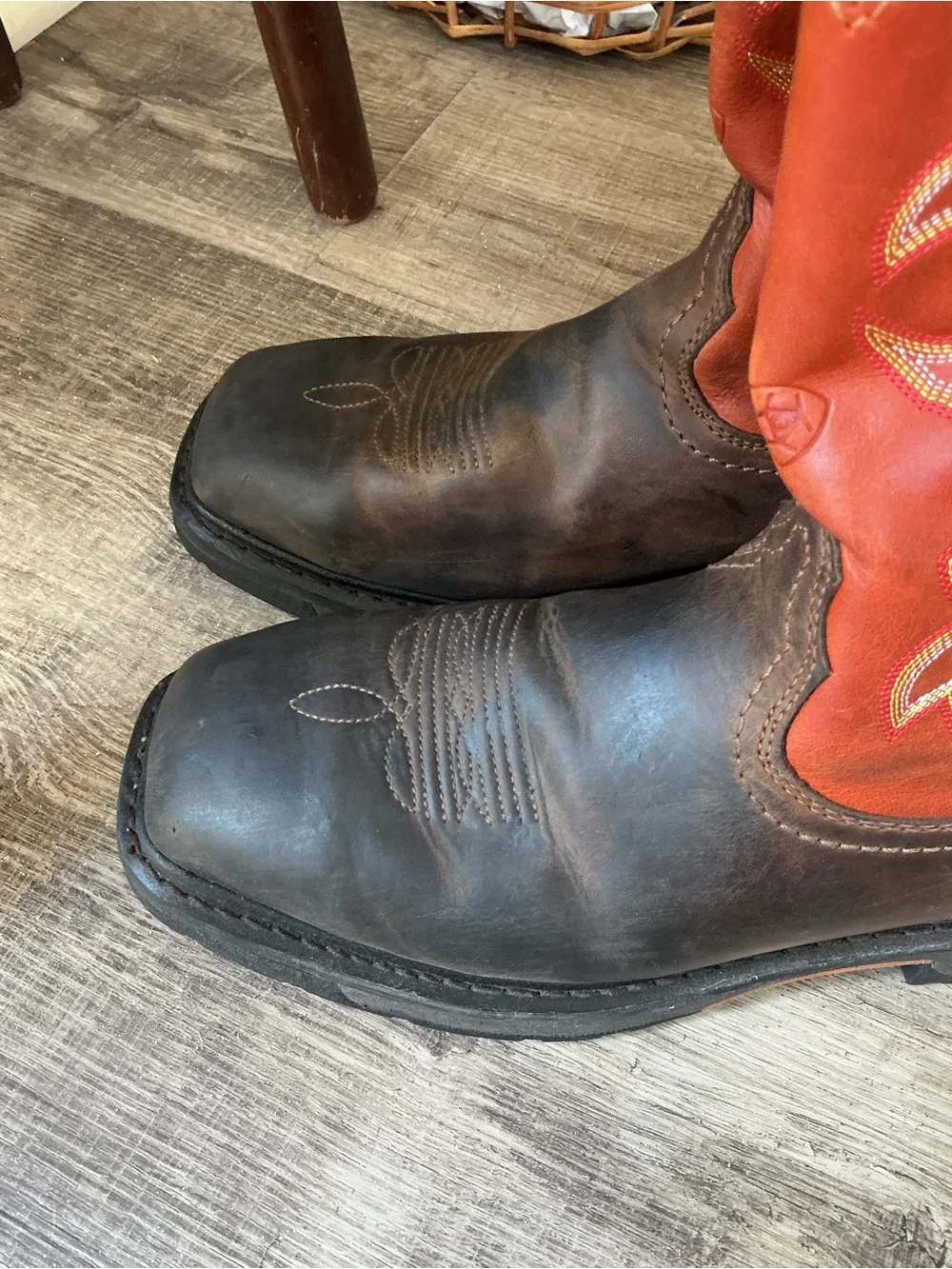 Ariat Men's WorkHog Wide Square Toe Work Boots Brown Brick Red Size 9.5 EE Wide